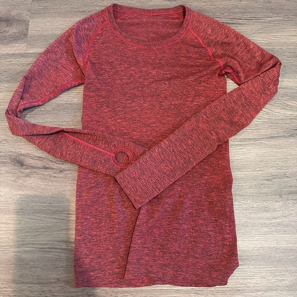 Lululemon long sleeve size 4